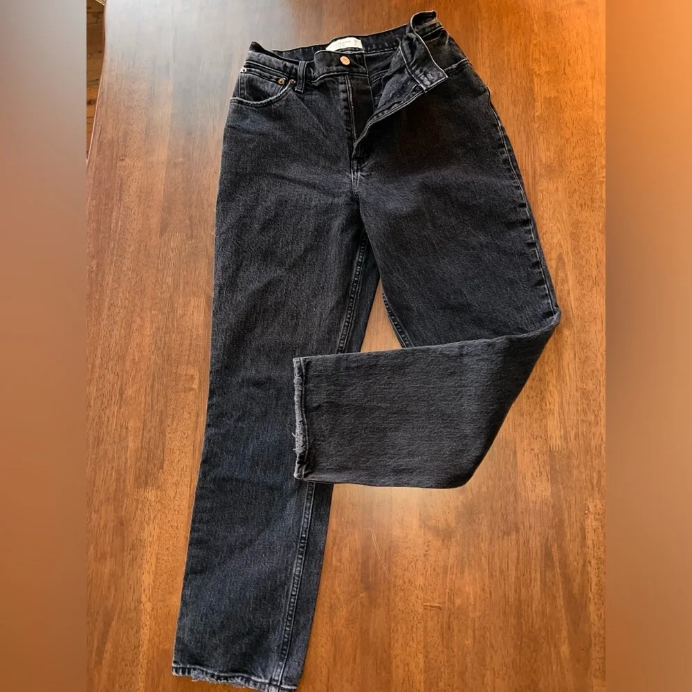 Abercrombie & Fitch Curve Love Ultra High Rise Straight Jean. Size 28 - Picture 2 of 6